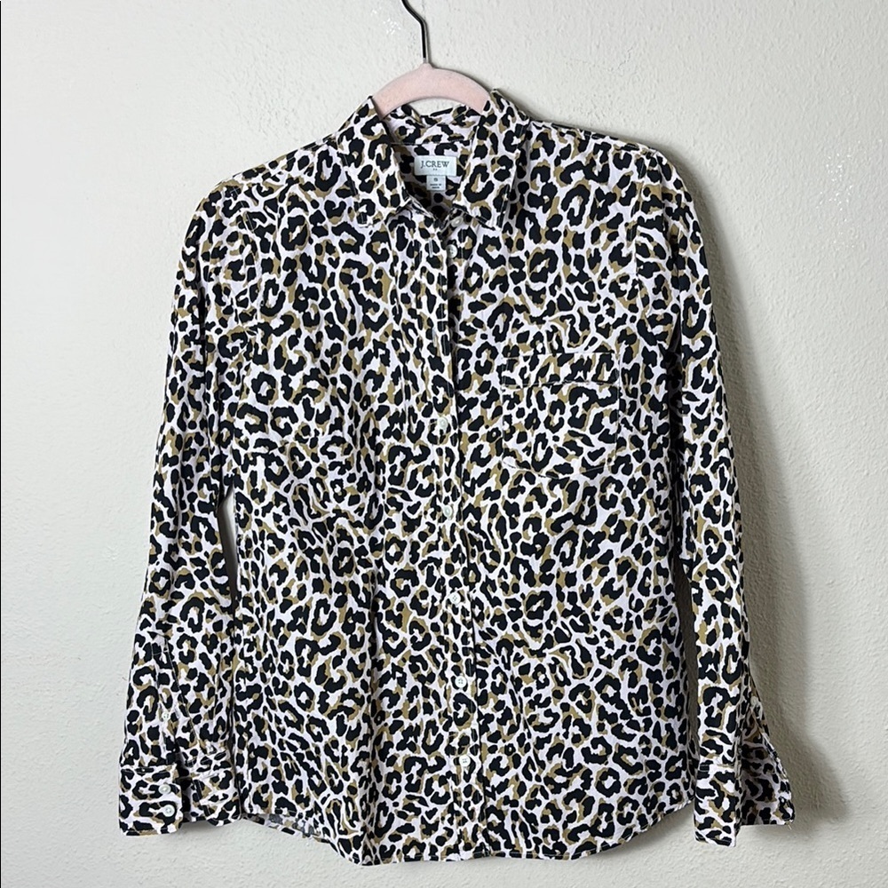 J. Crew Leopard print in soft pink button down shirt size small 100% cotton